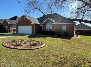 403 Strawbridge Ln, Bonaire, GA