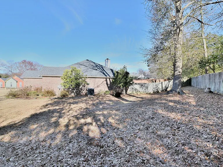 6384 Blanchard Ct — Photo 27