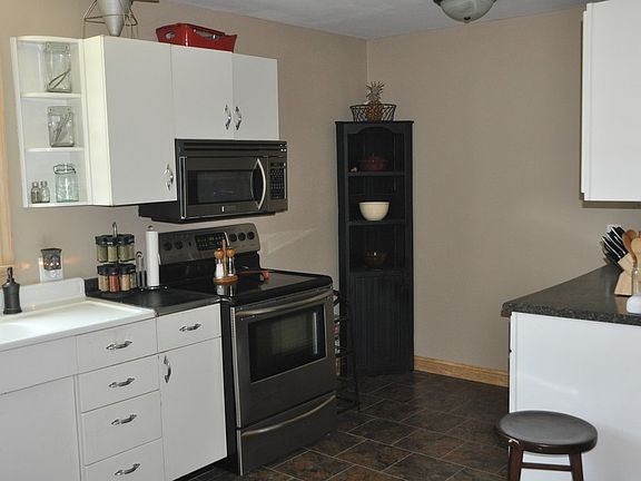 Nicely updated Kitchen