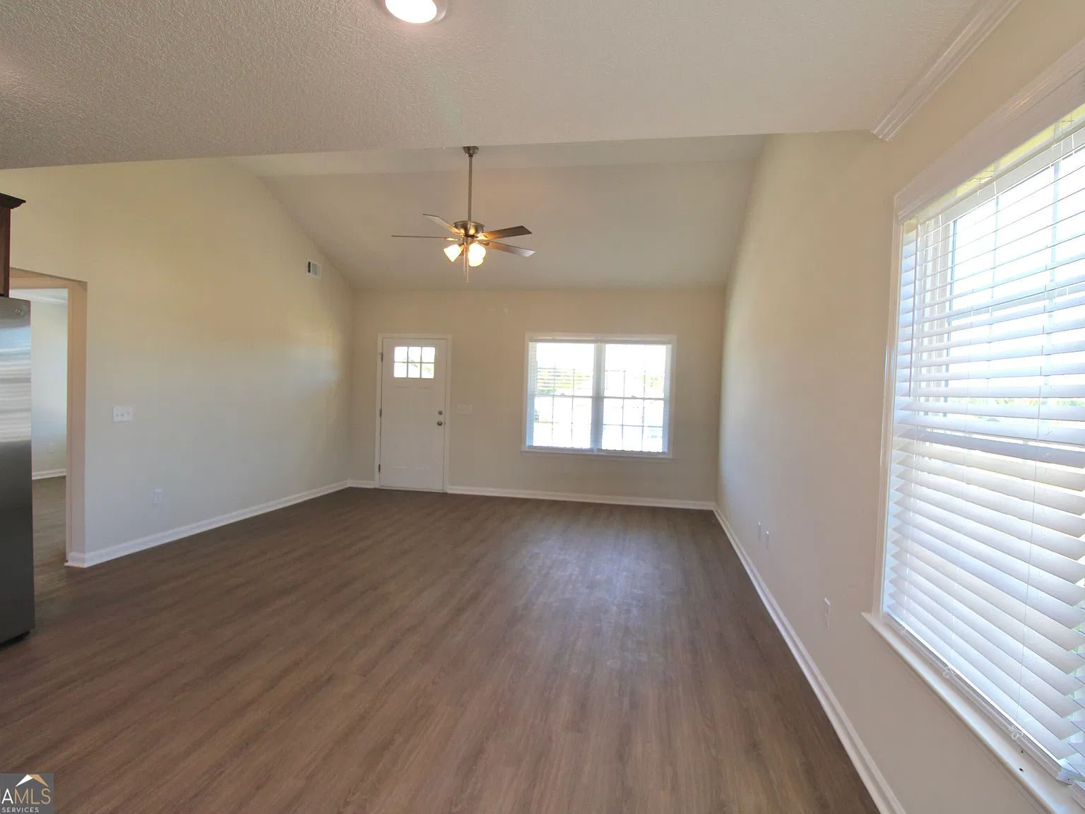 2 bed, 2.0 bath, 1350 sqft, $1,550 — Photo 4