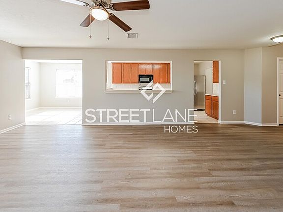 3rd image of 2302 Zavalla Dr