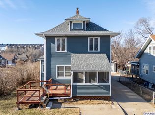 3224 S 32nd Ave, Omaha, NE 68105