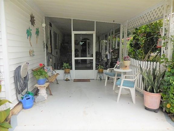 2nd image of 105 Oak Blvd
