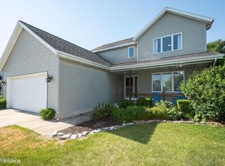 440 E Trillium Cir, Saint Joseph, MI 49085