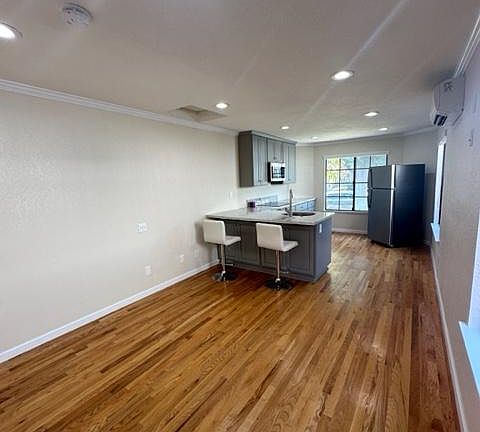 4th image of 3584 Pleasant Crest Dr #A