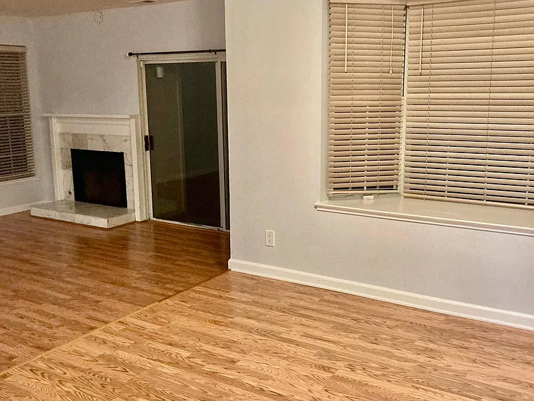 1900 Stratton Cir — Photo 9