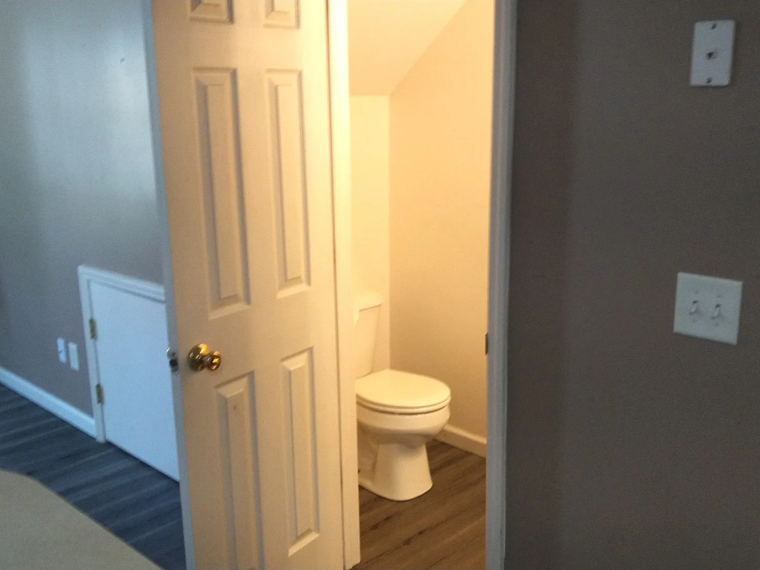 2 bed, 1.5 bath, 900 sqft, $1,050 — Photo 4