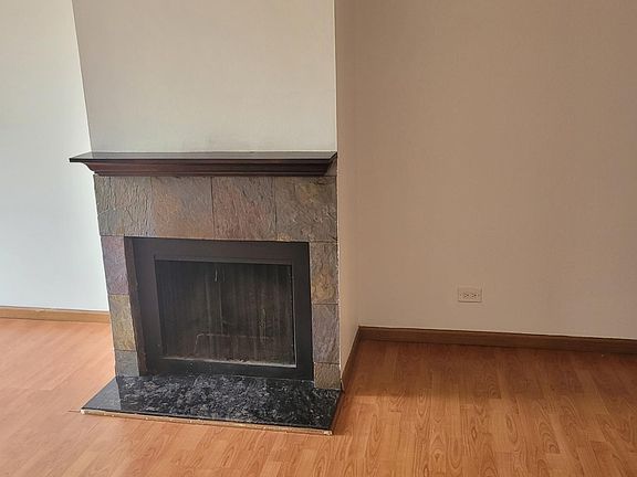 4th image of 1000 Bayside Dr Unit 303