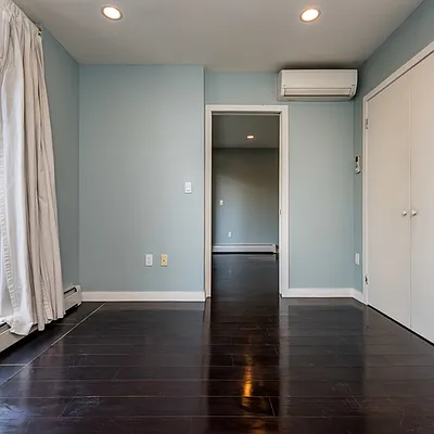 Rented by Nooklyn NYC LLC | media 9