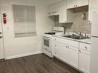 2104 Gabriel Ave APT 6, Zion, IL 60099