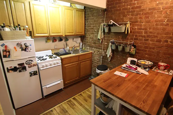 Rented by Guidance Realty Corp. | media 9