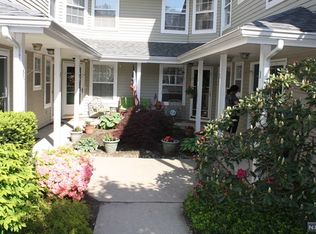 1170 Richmond Rd, Mahwah, NJ 07430