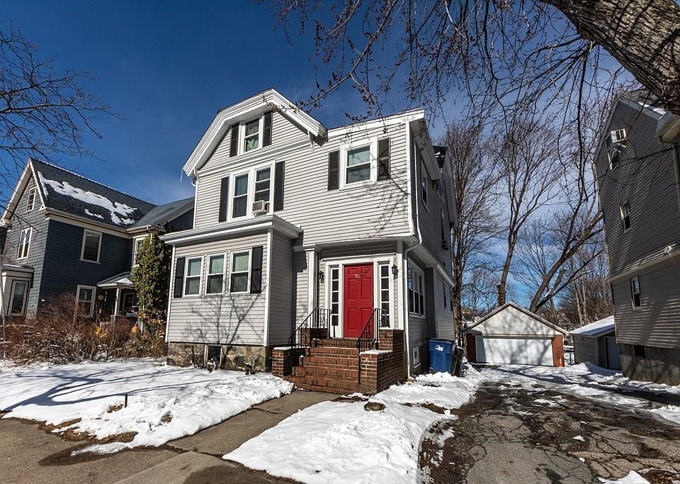 2nd image of 95 Belgrade Ave