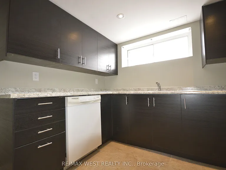 23 Bairstow Cres #BASEMENT — Photo 4