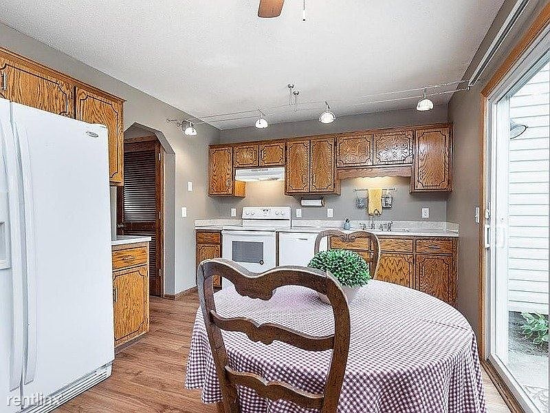 1st image of 320 Pleasure Creek Dr NE