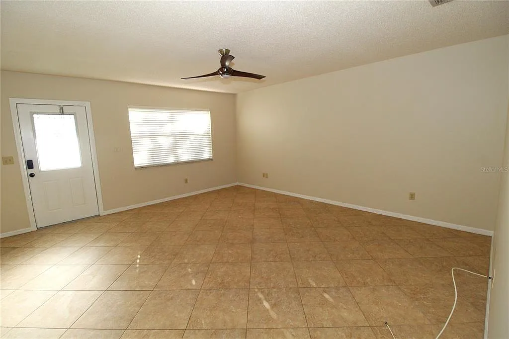 2 bed, 2.0 bath, 984 sqft, $1,600 — Photo 4