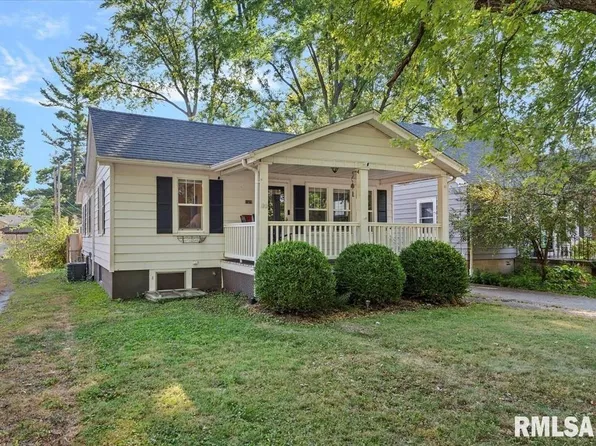 1928 S Park Ave, Leland Grove, IL 62704