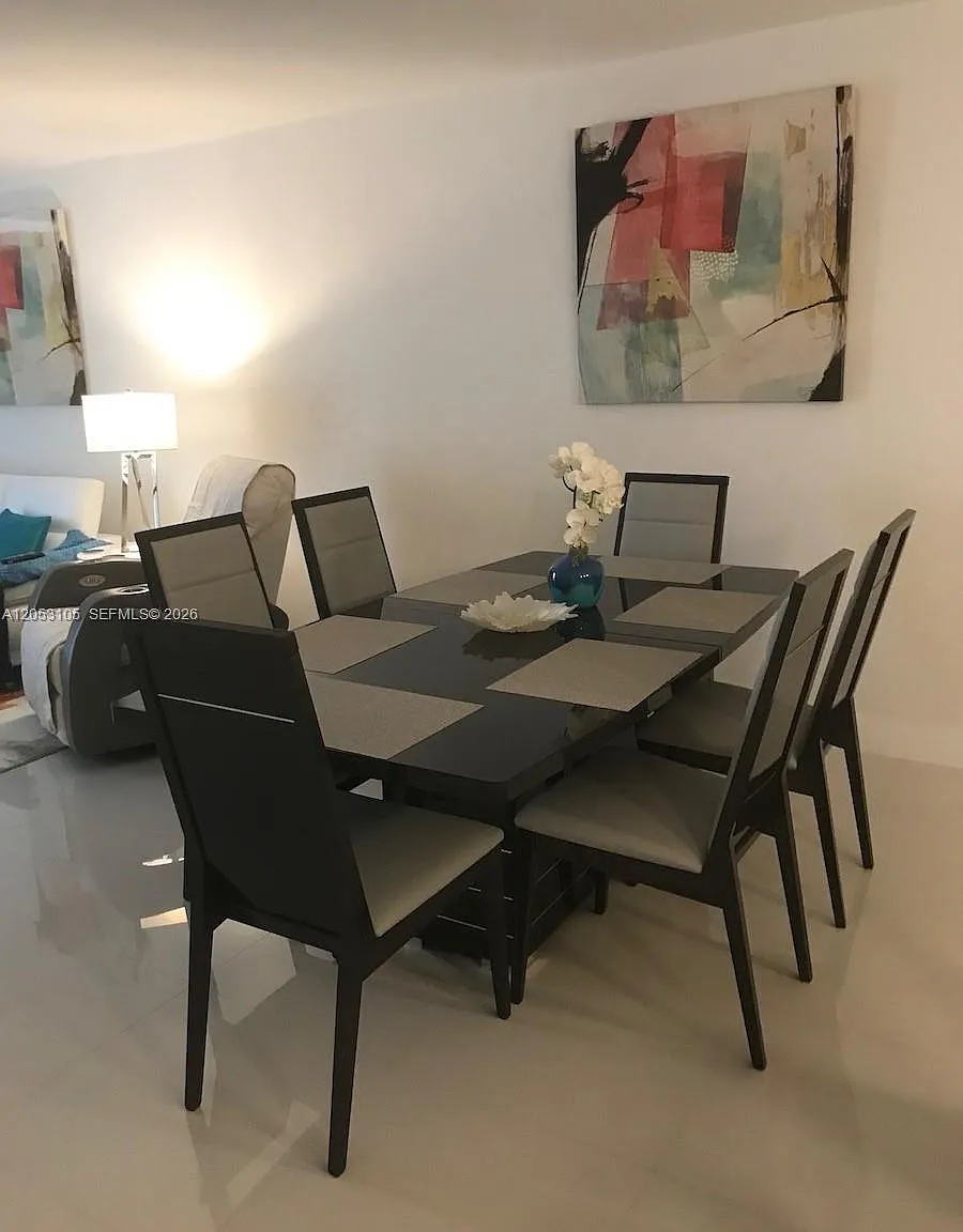 Oceanview Building Condo — Photo 4
