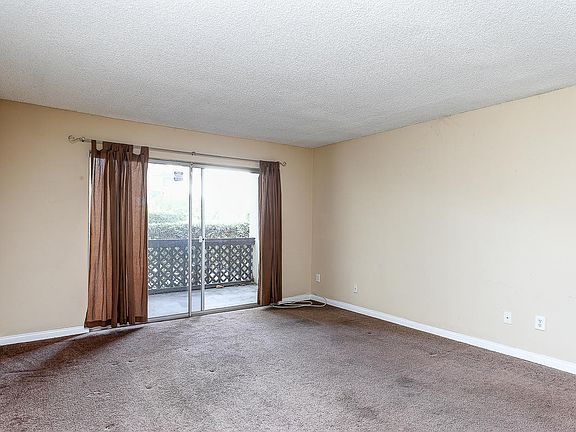 3rd image of 23515 Lyons Ave Unit 135