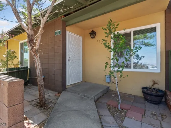 317 E Van Wagenen St, Henderson, NV 89015