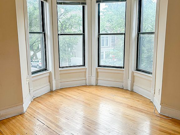 4th image of 703 W Willow St APT 1B