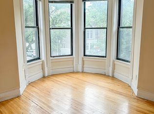 703 W Willow St APT 2A, Chicago, IL 60614