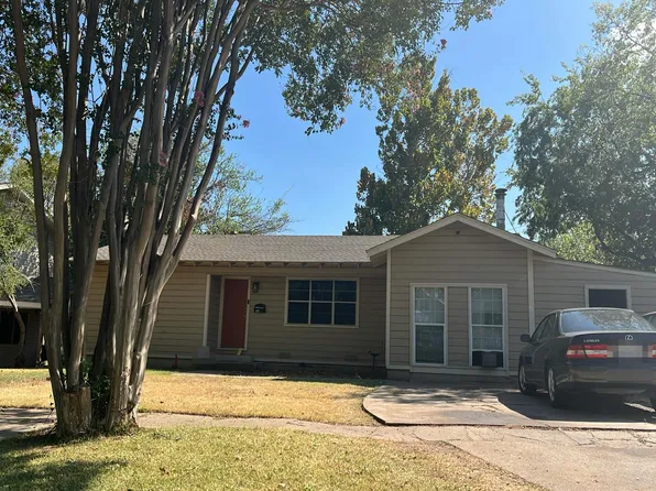 607 W Nash St, Terrell, TX 75160