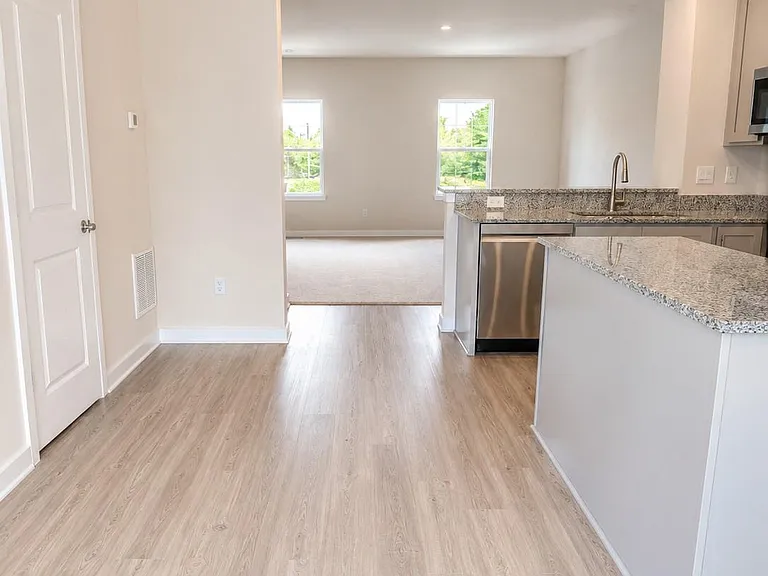 105 Boonee Ct — Photo 6