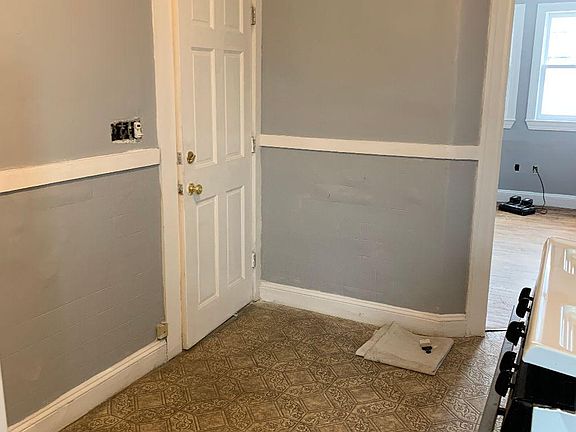 3rd image of 87 W Hollis St APT 3