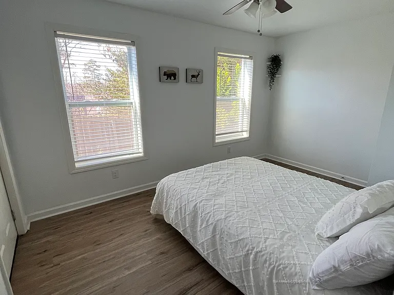 Rotunda Cir — Photo 11