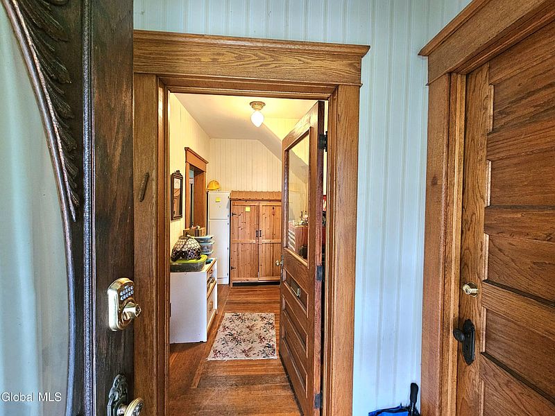 4th image of 1701 Lenox Road