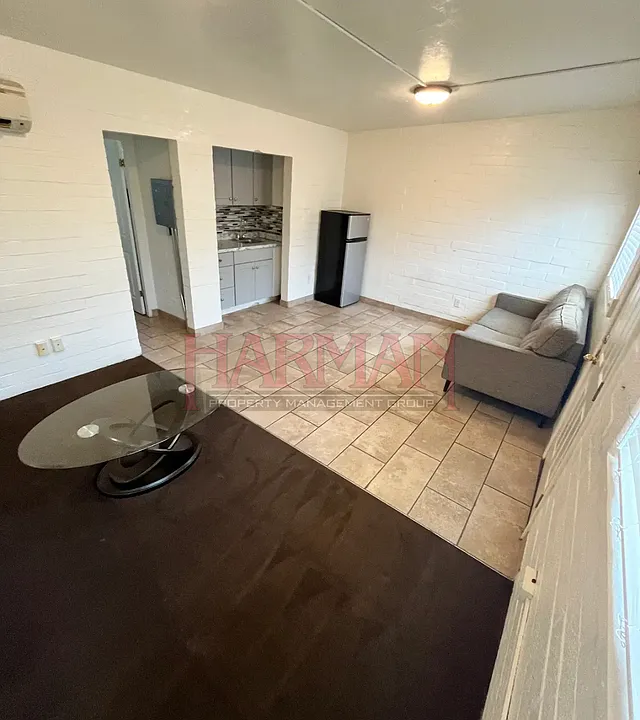 1643 S State St #7