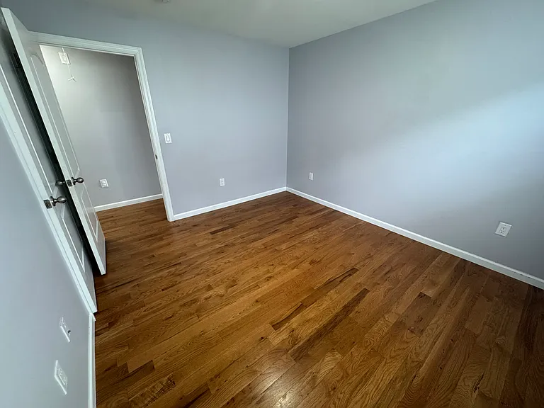 301 N 13th St #2 — Photo 23