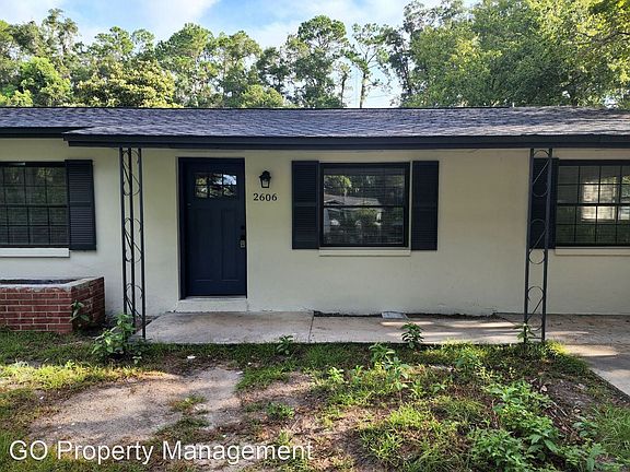 5th image of 2606 NE 11th Pl