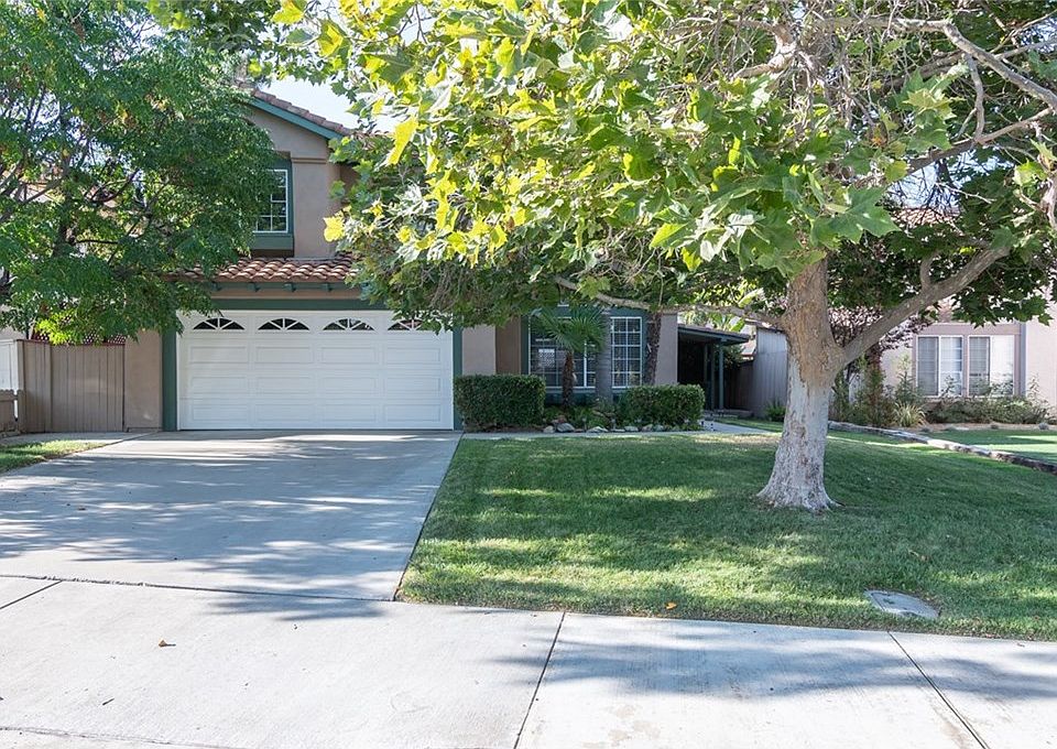 1st image of 40022 Ravenwood Dr