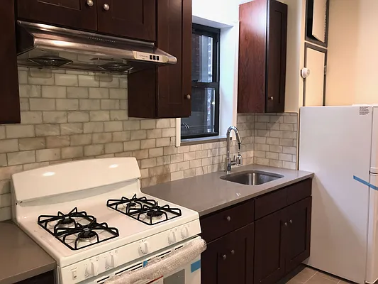 Rented by Century 21 New Golden Age Realty | media 31