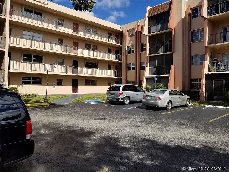1st image of 13707 Kendale Lakes Cir APT 313