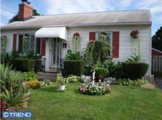 423 Manhattan St, Lester, PA 19029