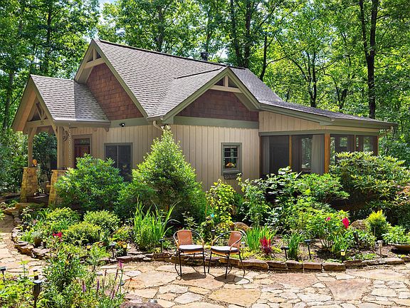 4th image of 352 Celo Cove Dr #18