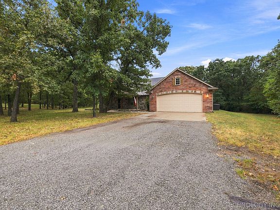 2nd image of 11912 Hickory Ln