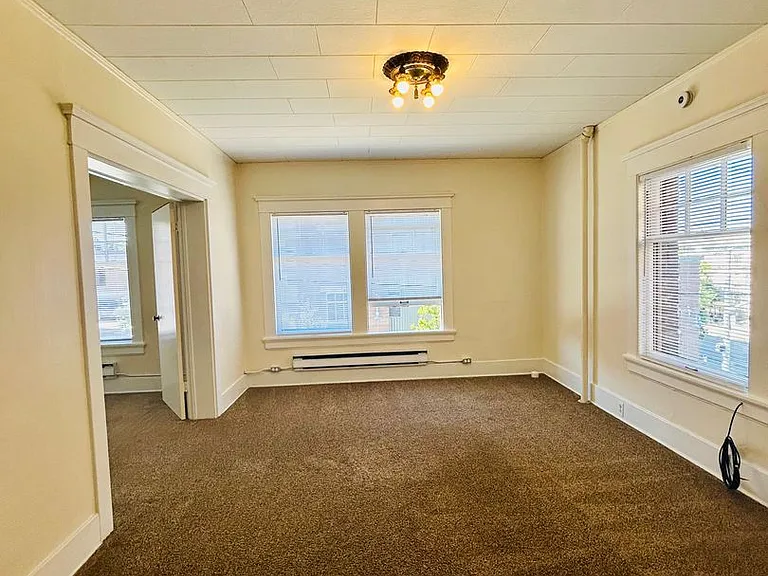 207 Yakima St — Photo 26