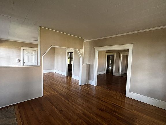 4th image of 328 S Main St