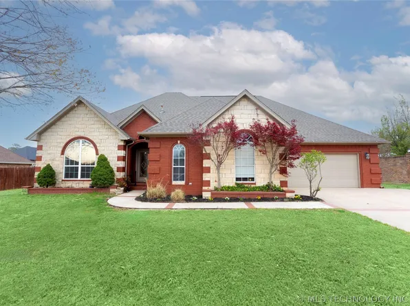 2108 Country Spgs, McAlester, OK 74501