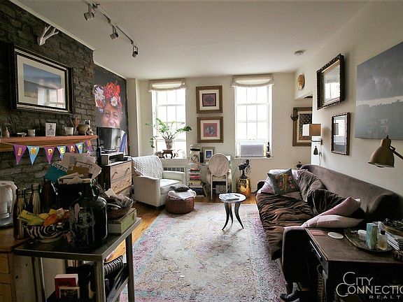 4th image of 424 W 22nd St APT 3