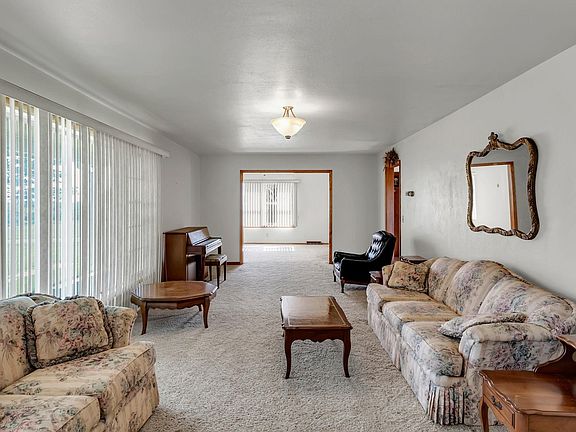 5th image of 459 NE 90th Ave