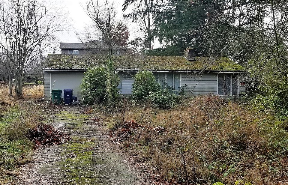 1st image of 12427 NE 104th St