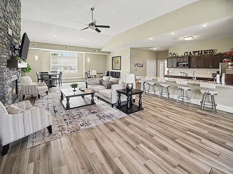 Trade Winds Apartment Homes — Photo 40