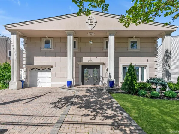 3780 Greentree Drive, Oceanside, NY 11572
