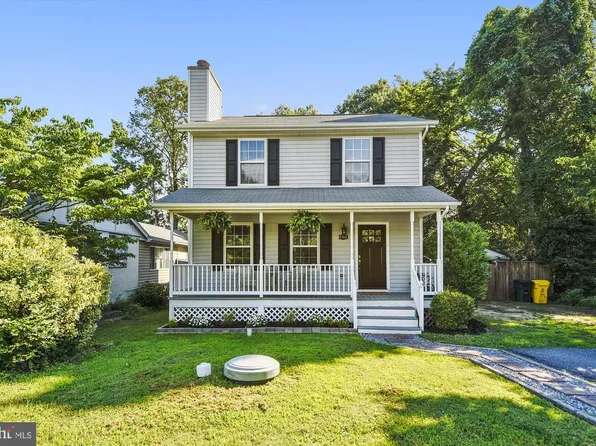 3745 Beach Dr, Edgewater, MD 21037