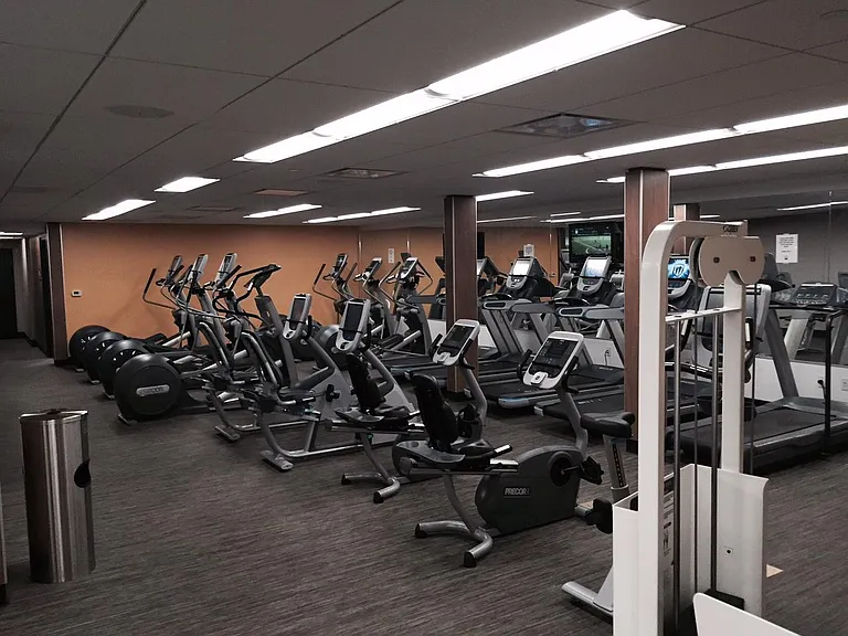 Gym (use included with rental, no extra charge)